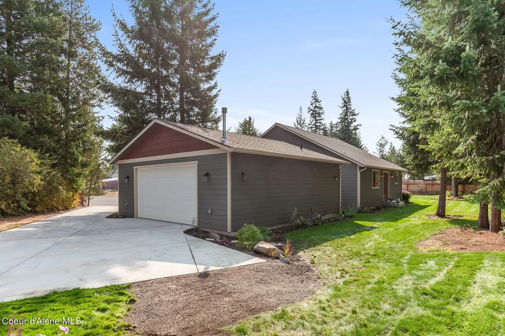 5471 W Corkys Court Spirit Lake ID 83869