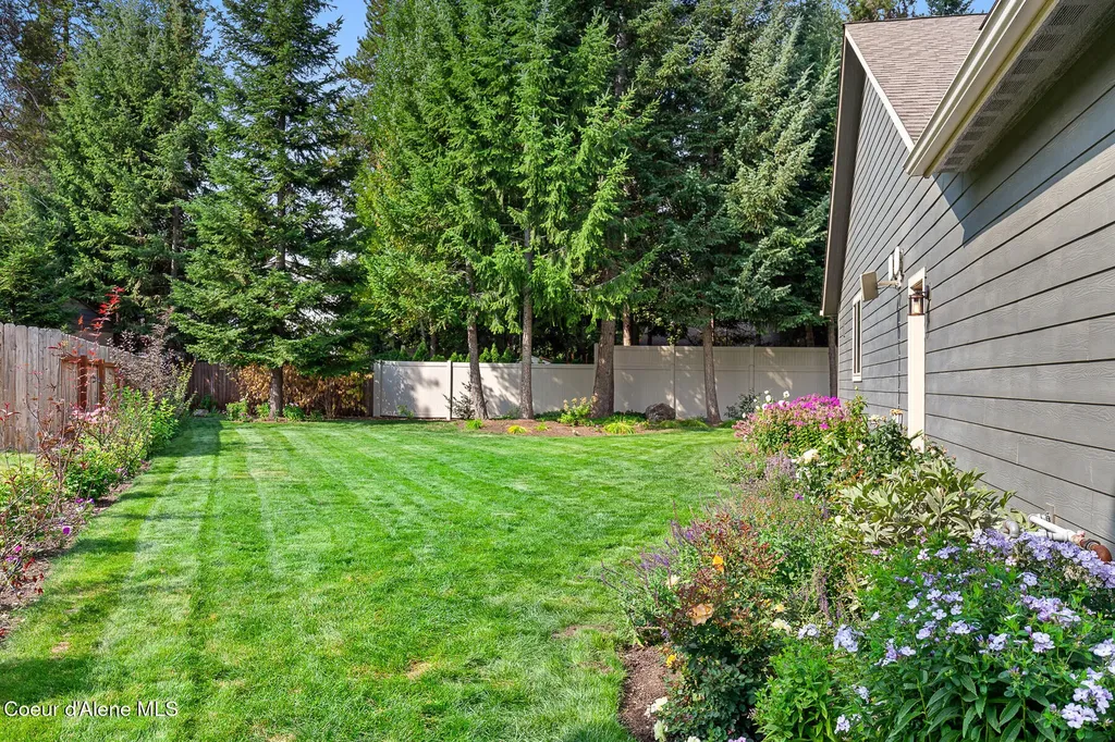 5471 W Corkys Court Spirit Lake ID 83869