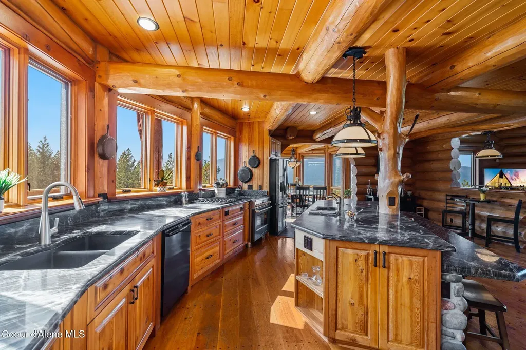 1758 Giles Connection Road Bonners Ferry ID 83805