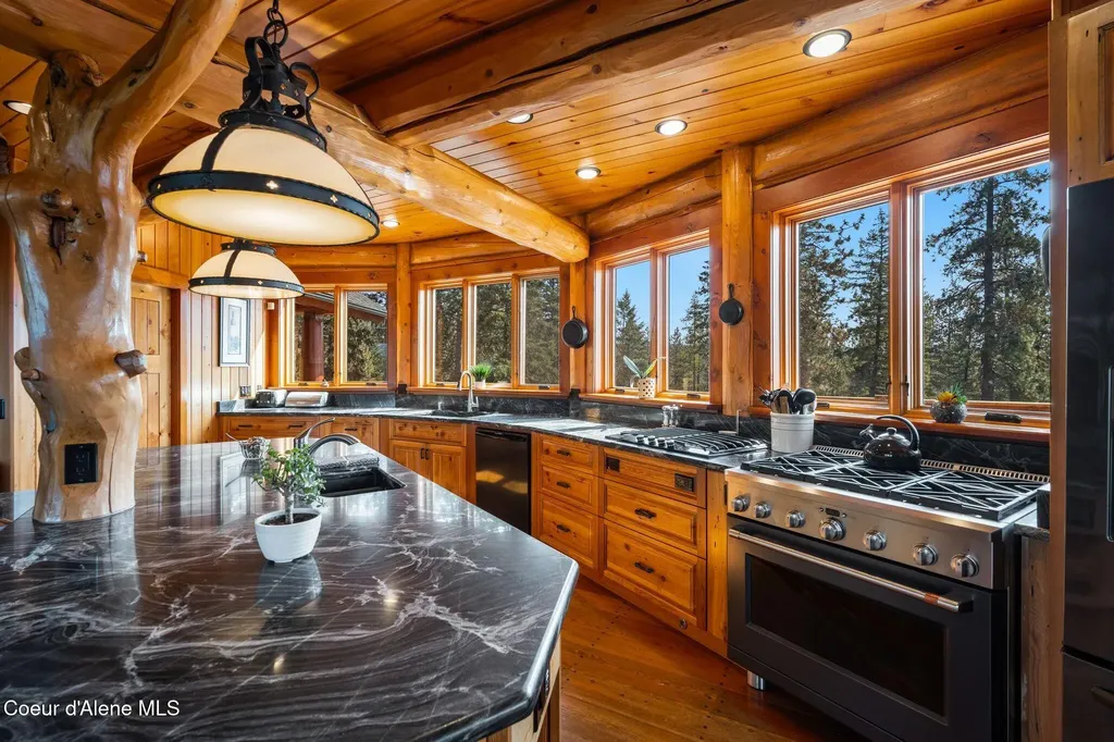 1758 Giles Connection Road Bonners Ferry ID 83805
