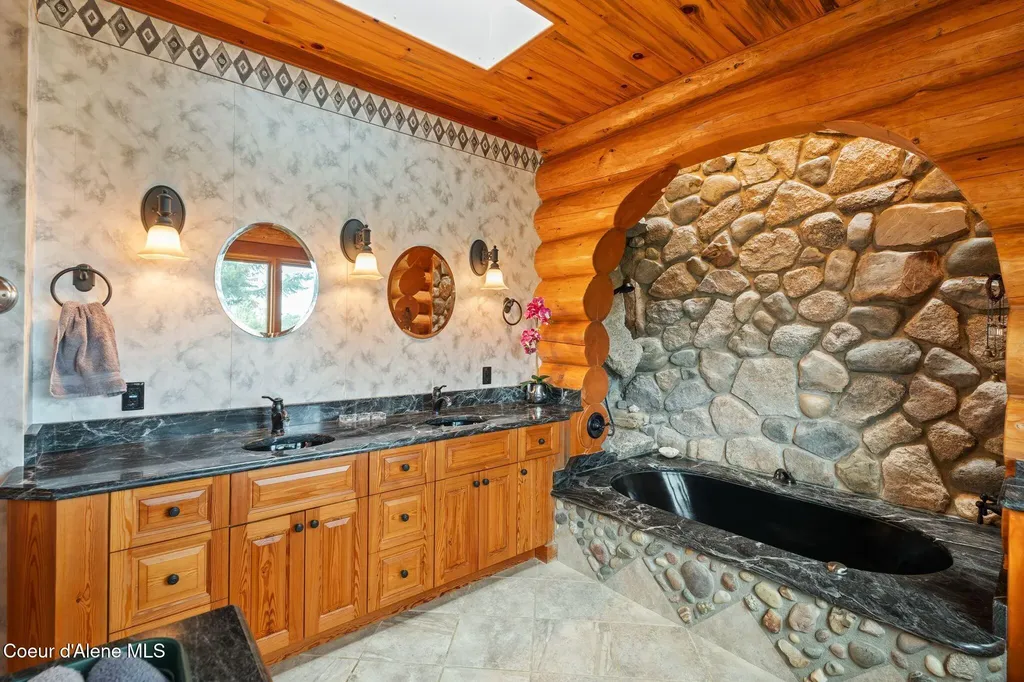 1758 Giles Connection Road Bonners Ferry ID 83805