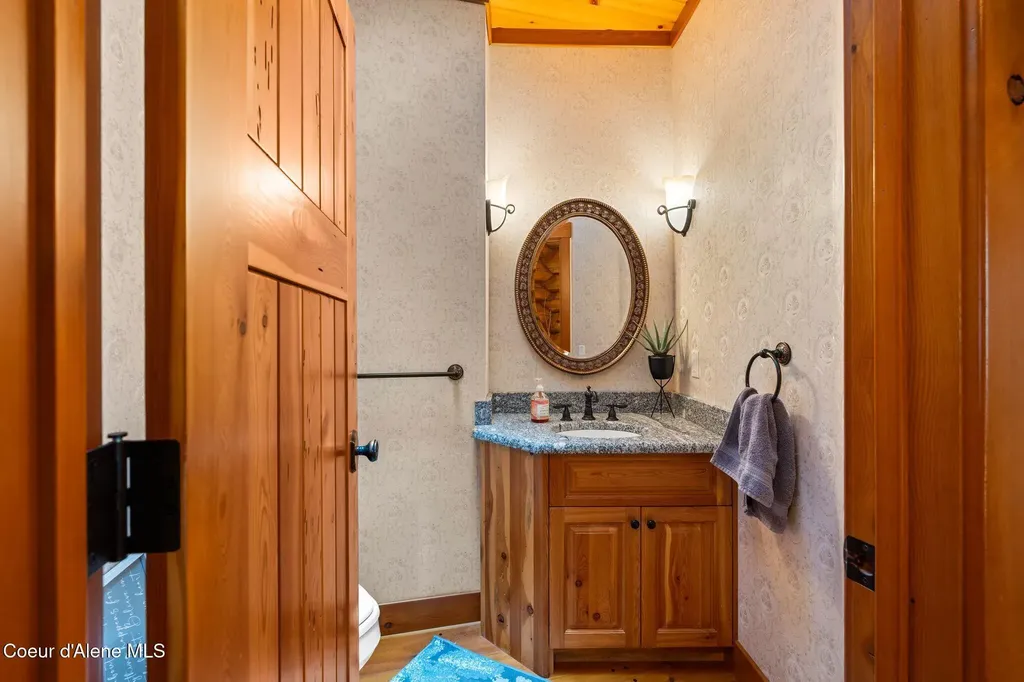 1758 Giles Connection Road Bonners Ferry ID 83805