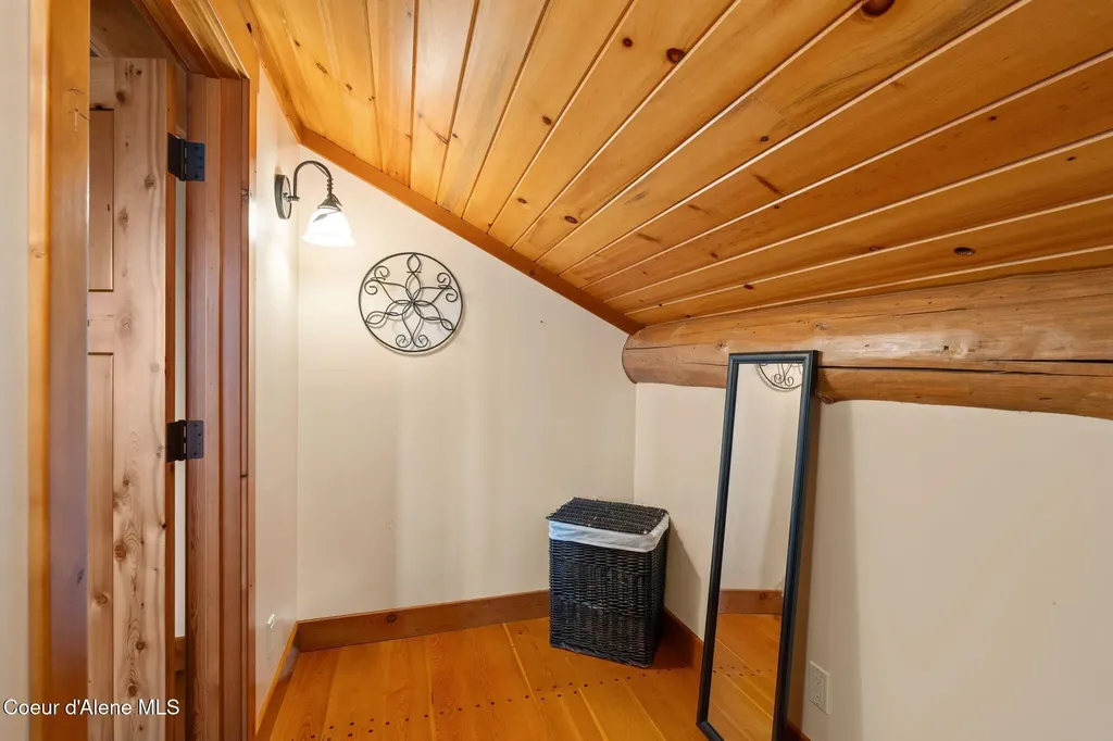 1758 Giles Connection Road Bonners Ferry ID 83805