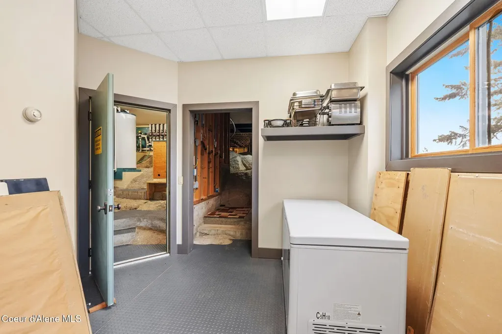 1758 Giles Connection Road Bonners Ferry ID 83805