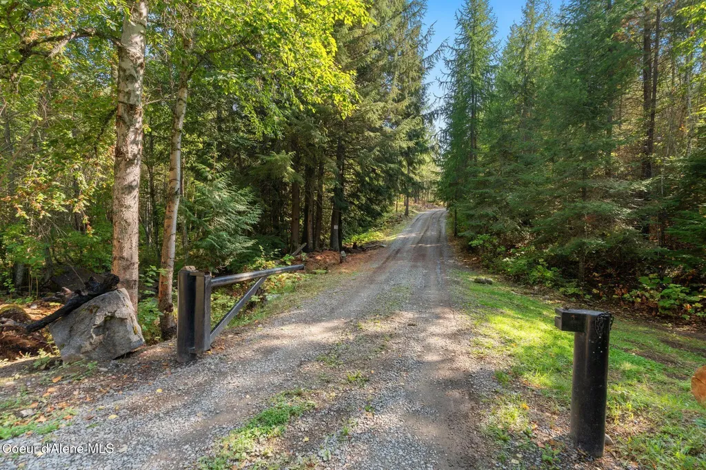 1758 Giles Connection Road Bonners Ferry ID 83805