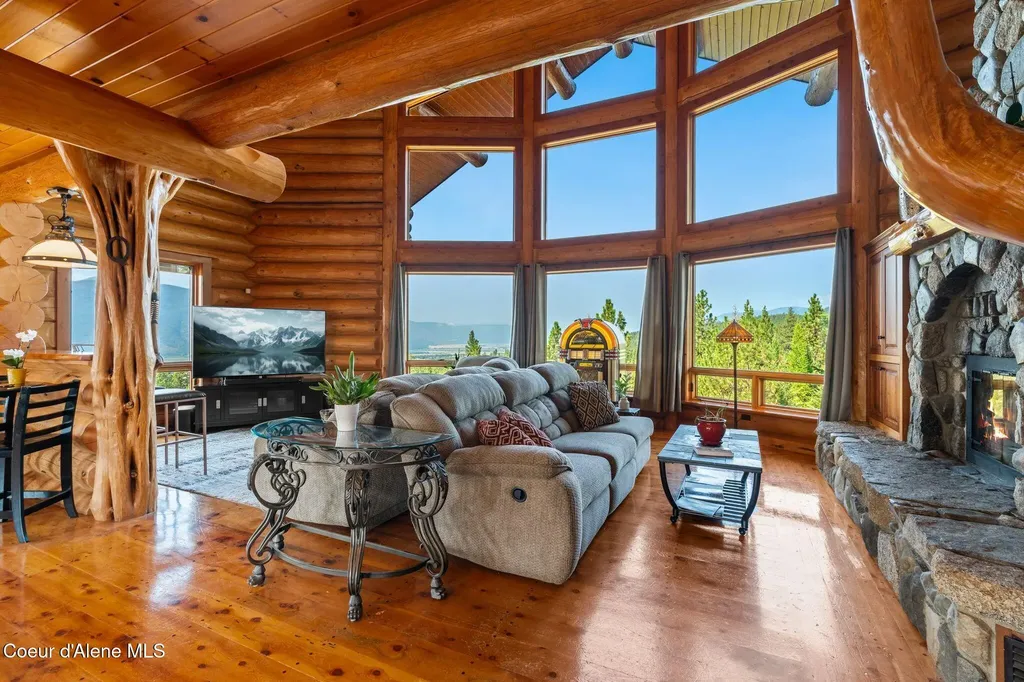 1758 Giles Connection Road Bonners Ferry ID 83805