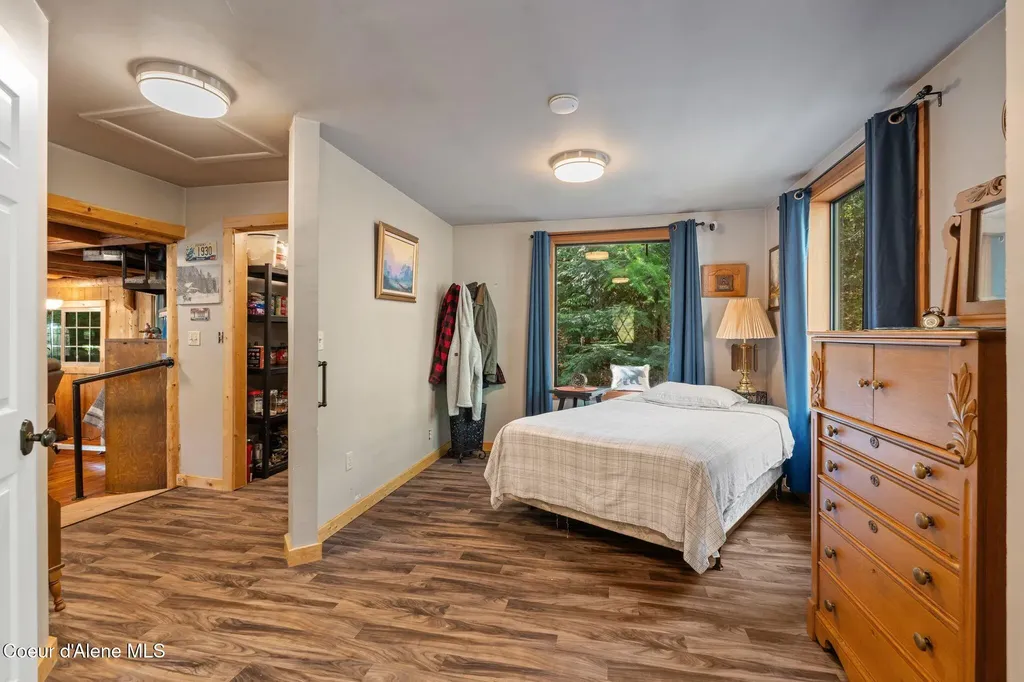 1758 Giles Connection Road Bonners Ferry ID 83805