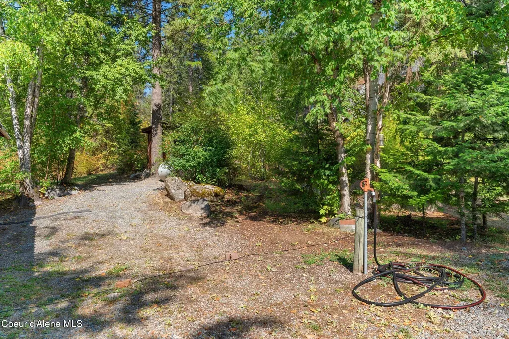 1758 Giles Connection Road Bonners Ferry ID 83805