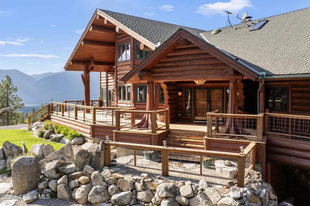 1758 Giles Connection Road Bonners Ferry ID 83805