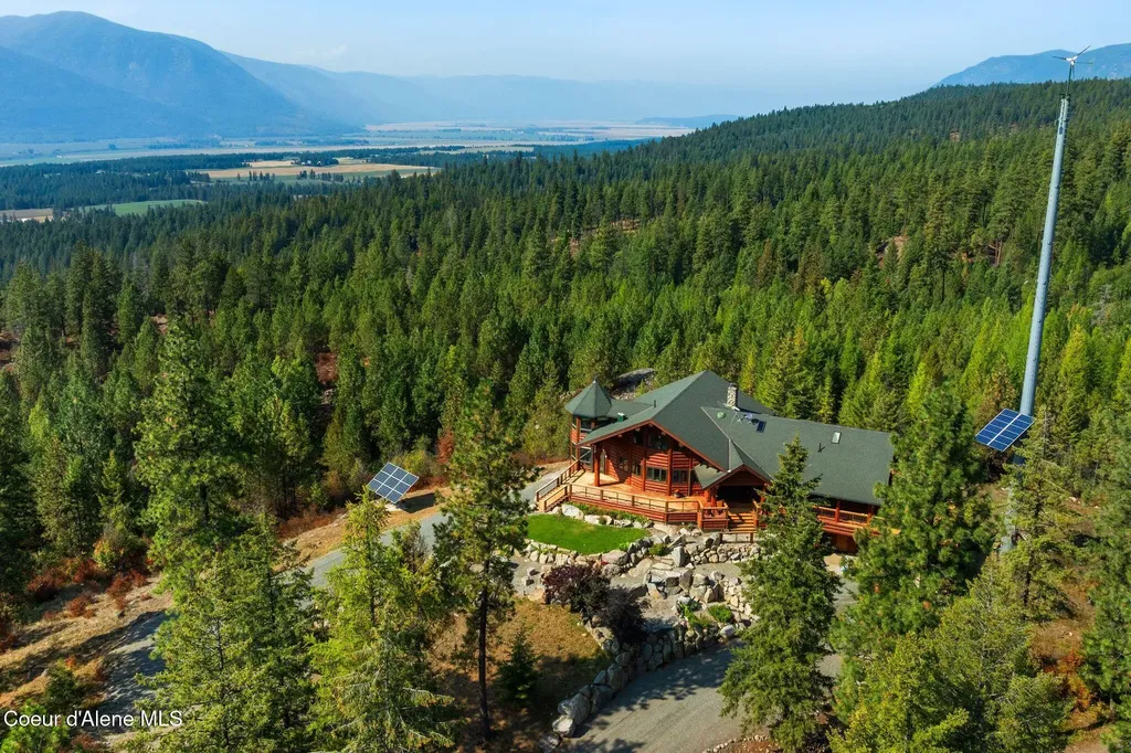 1758 Giles Connection Road Bonners Ferry ID 83805