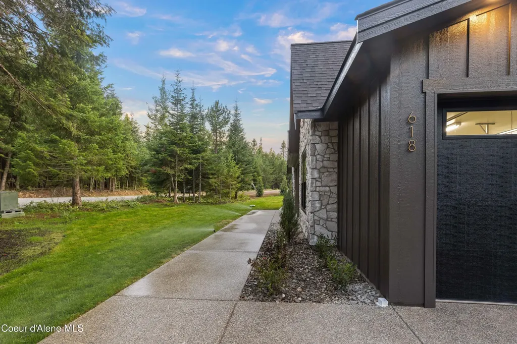 618 Jim Canyon Drive Athol ID 83801