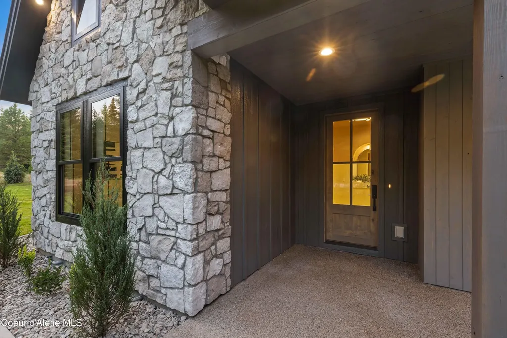 618 Jim Canyon Drive Athol ID 83801