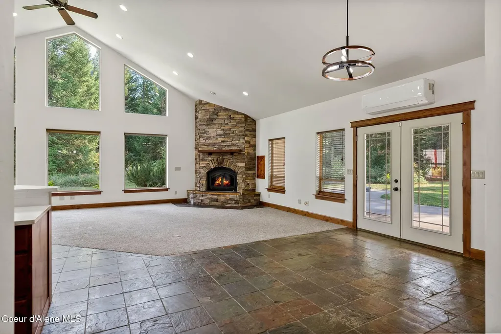 4407 E Turk Lane Athol ID 83801