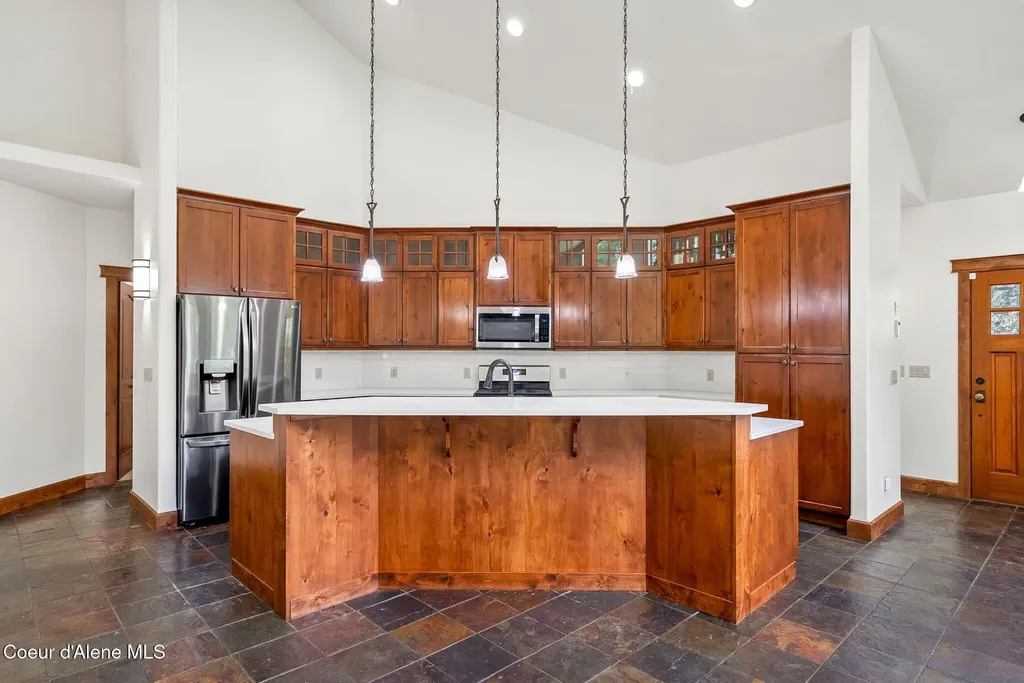 4407 E Turk Lane Athol ID 83801