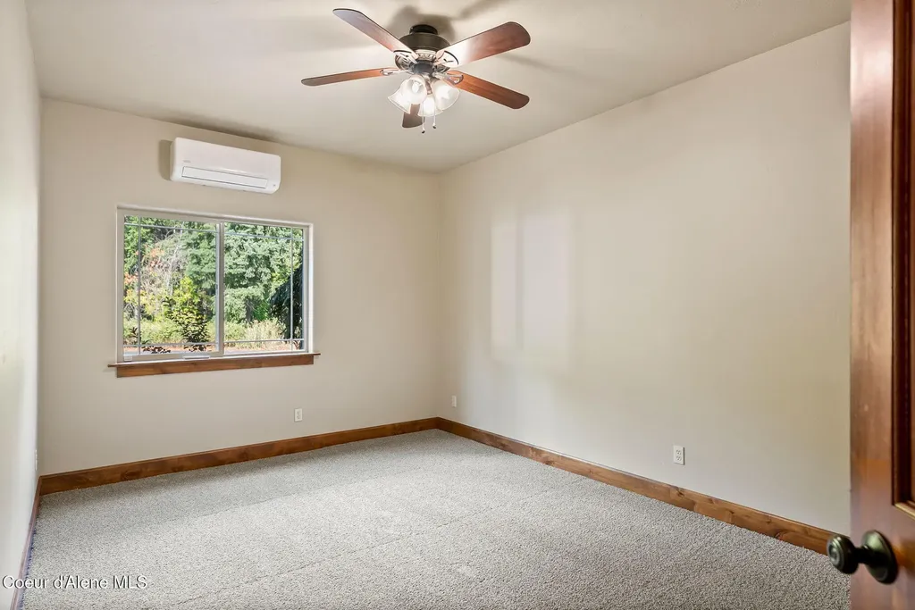 4407 E Turk Lane Athol ID 83801