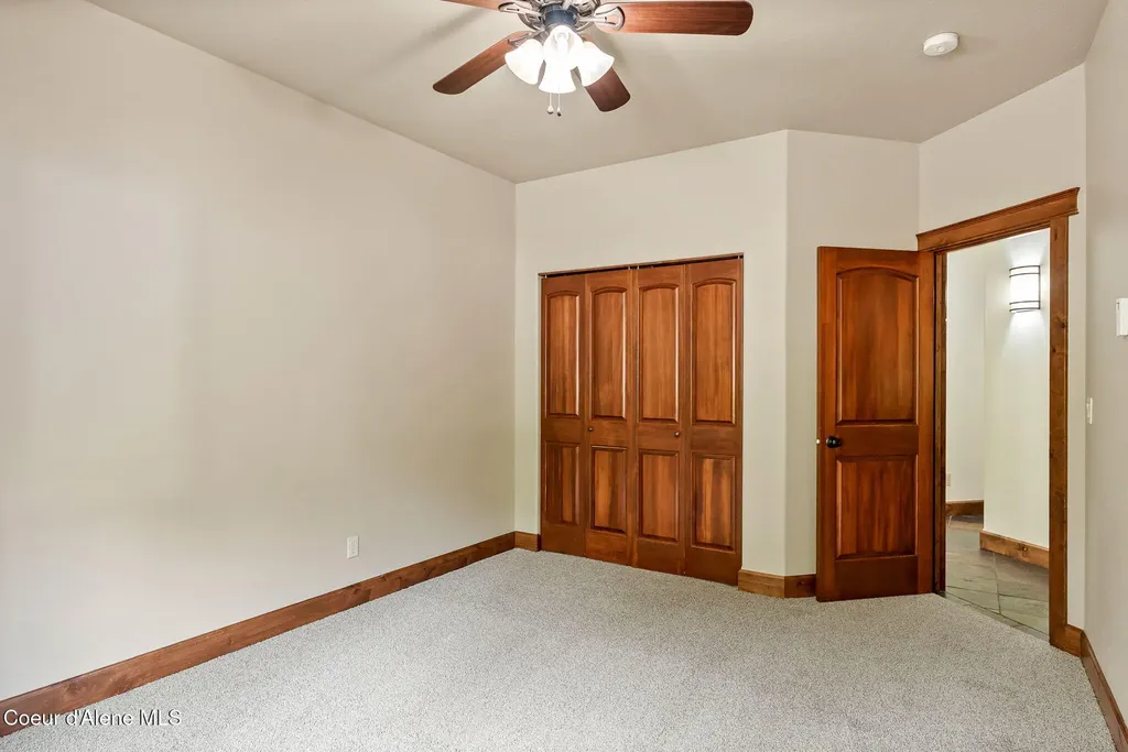 4407 E Turk Lane Athol ID 83801