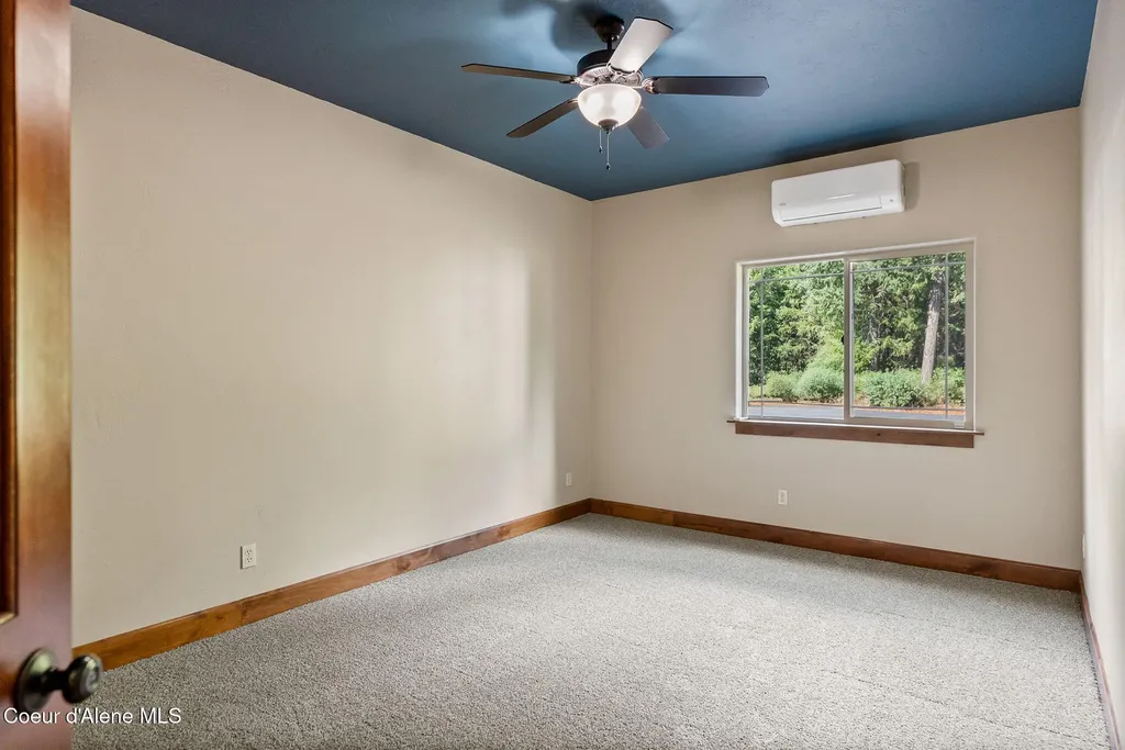 4407 E Turk Lane Athol ID 83801