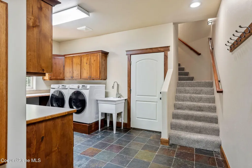 4407 E Turk Lane Athol ID 83801