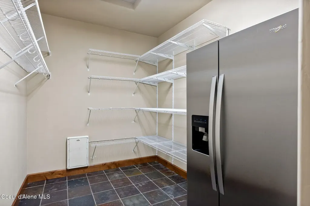 4407 E Turk Lane Athol ID 83801
