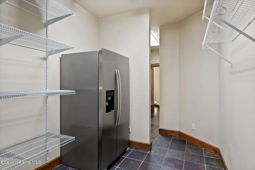 4407 E Turk Lane Athol ID 83801