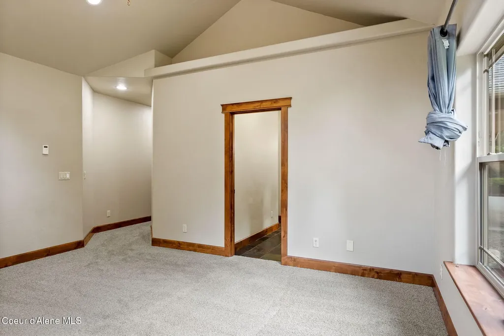 4407 E Turk Lane Athol ID 83801