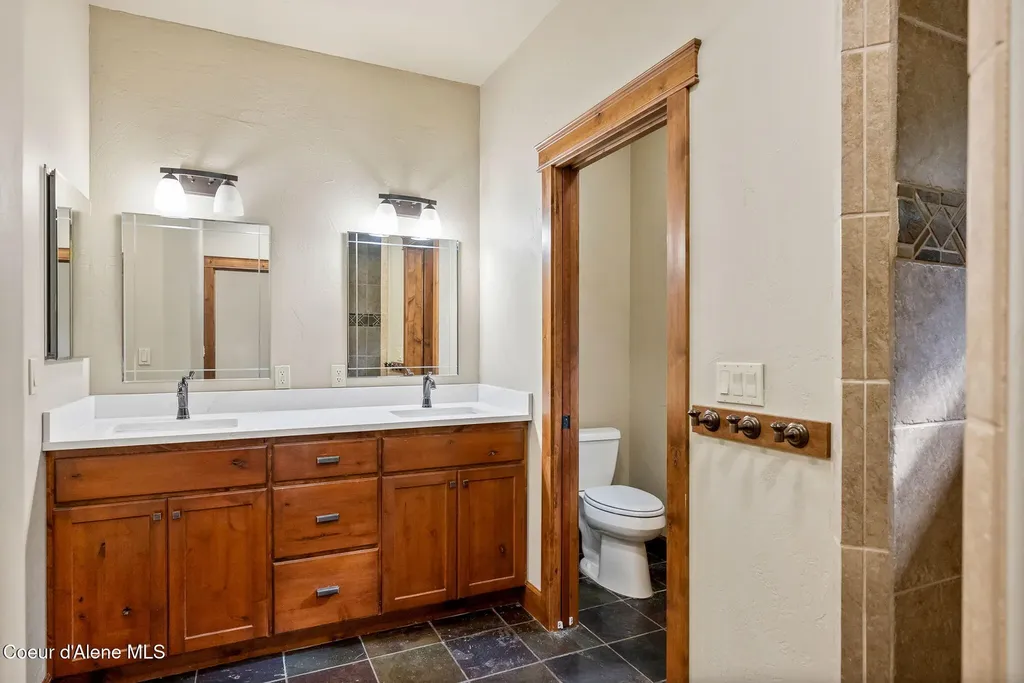 4407 E Turk Lane Athol ID 83801