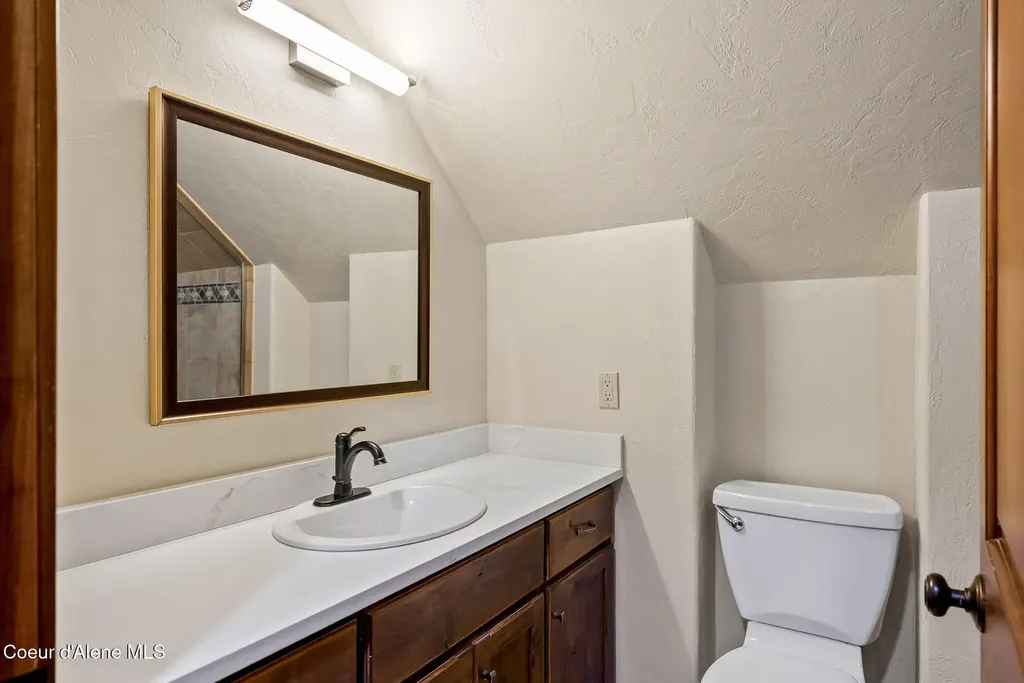 4407 E Turk Lane Athol ID 83801