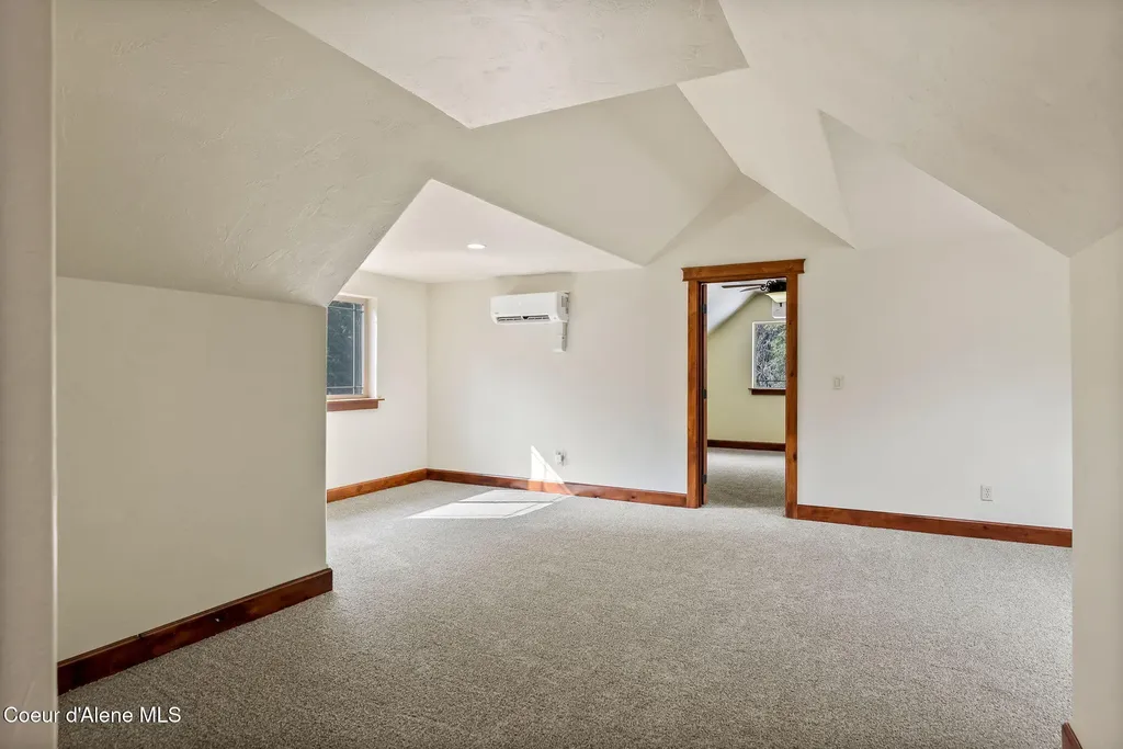 4407 E Turk Lane Athol ID 83801