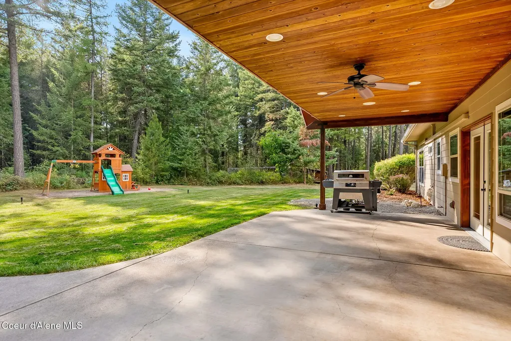 4407 E Turk Lane Athol ID 83801