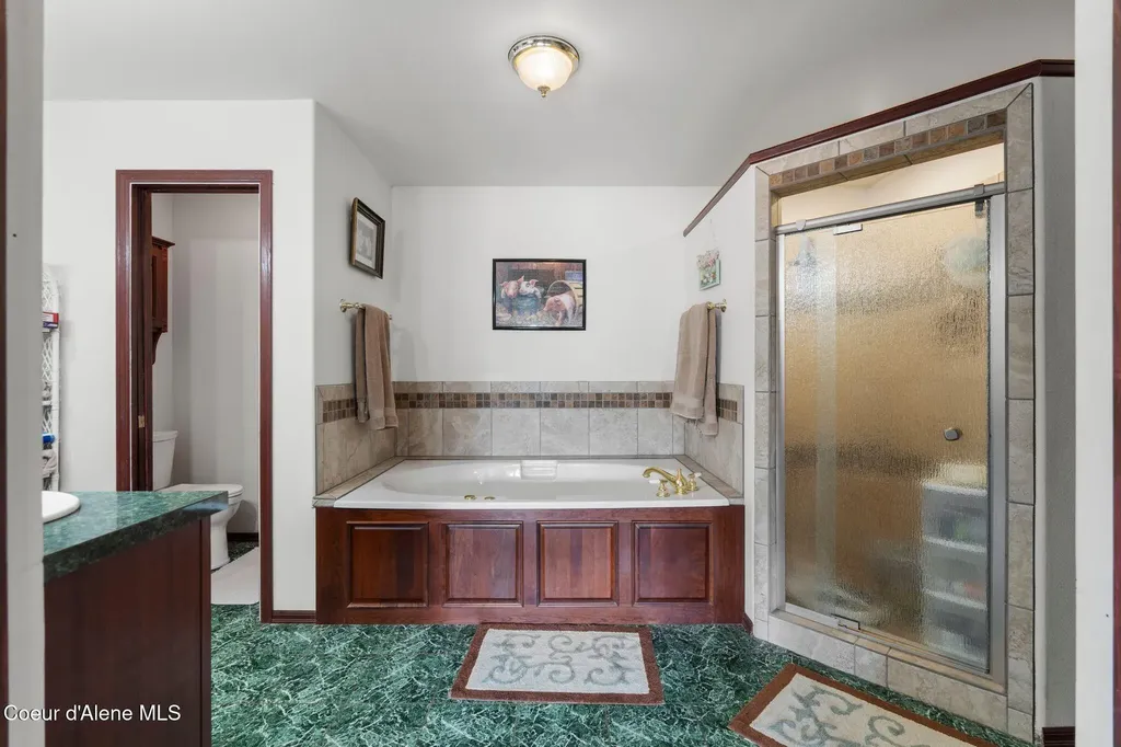 484 Timber Basin Road Sagle ID 83860