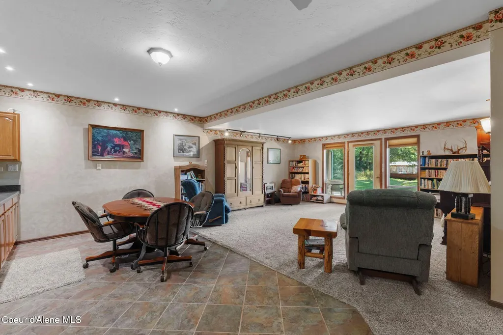484 Timber Basin Road Sagle ID 83860