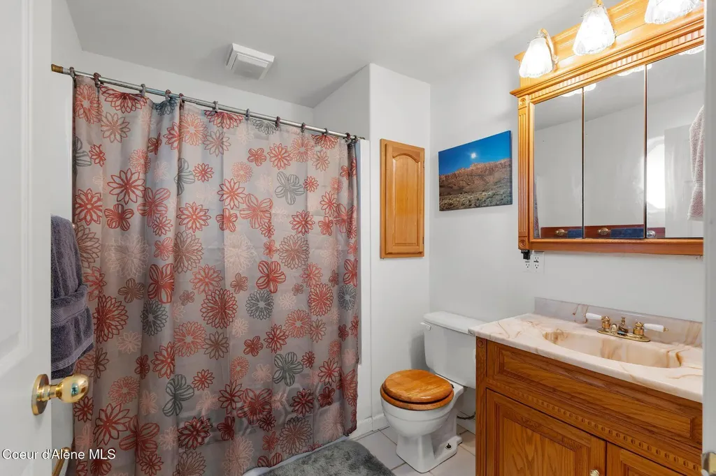 484 Timber Basin Road Sagle ID 83860
