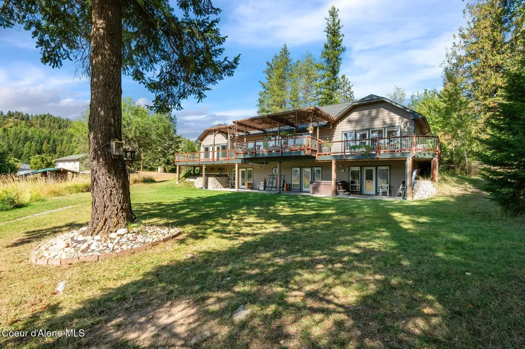 484 Timber Basin Road Sagle ID 83860