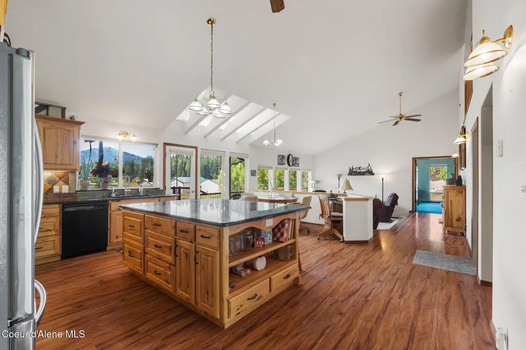 484 Timber Basin Road Sagle ID 83860