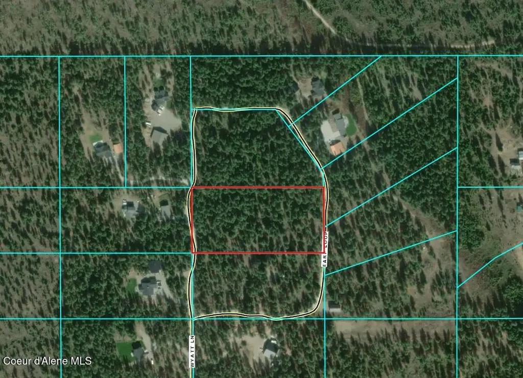 205 Earp Lp Spirit Lake ID 83869