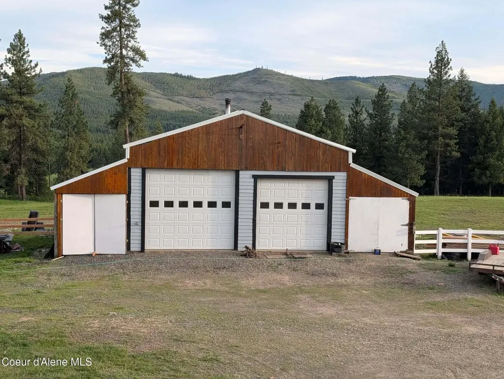 149 Meadow Road St. Maries ID 83861