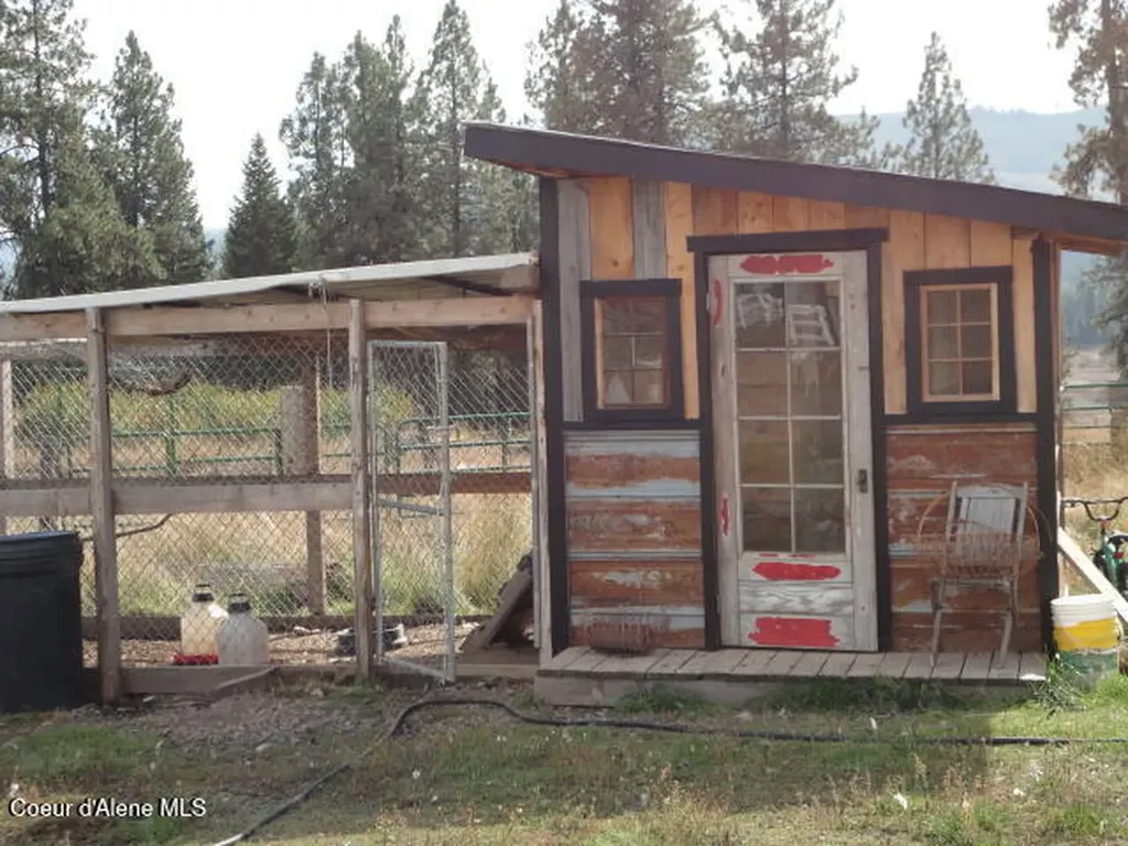 149 Meadow Road St. Maries ID 83861