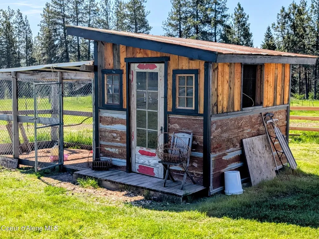 149 Meadow Road St. Maries ID 83861