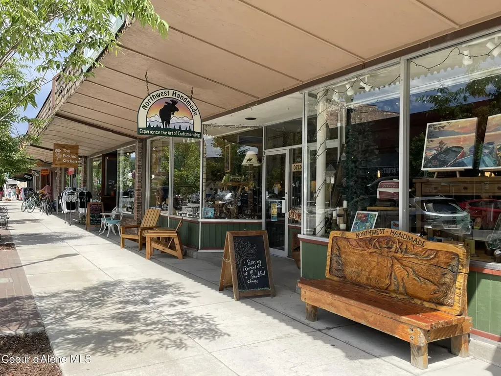 308-324 N 1st Avenue Sandpoint ID 83864