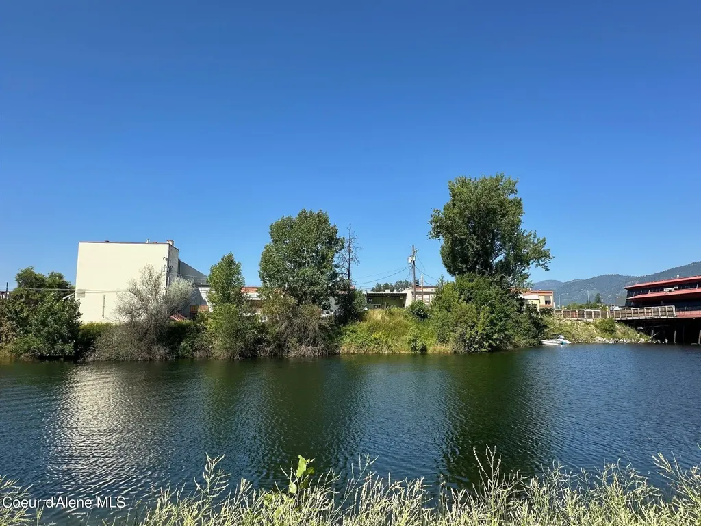 308-324 N 1st Avenue Sandpoint ID 83864