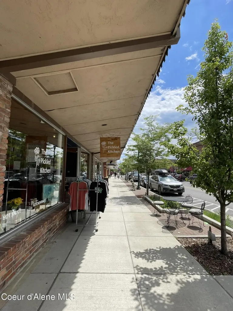 308-324 N 1st Avenue Sandpoint ID 83864
