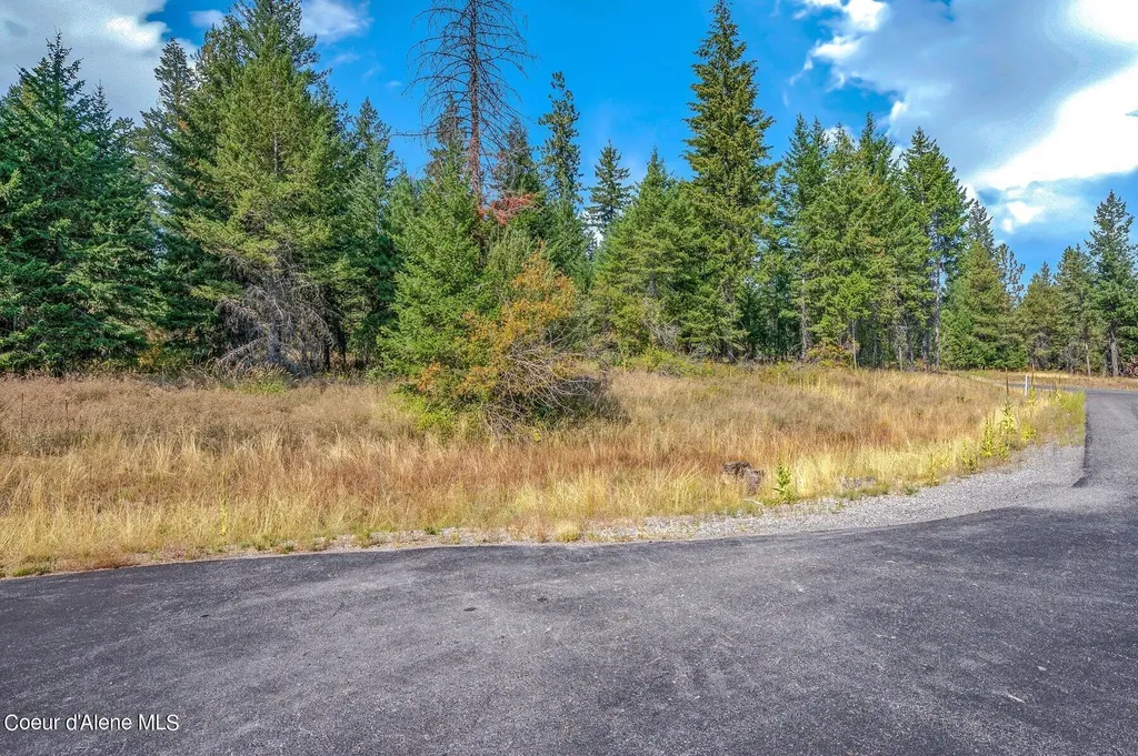 L6B9 N Walden Loop Rathdrum ID 83858
