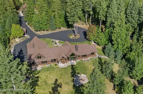 500 Ravenwood Lane Sandpoint ID 83864
