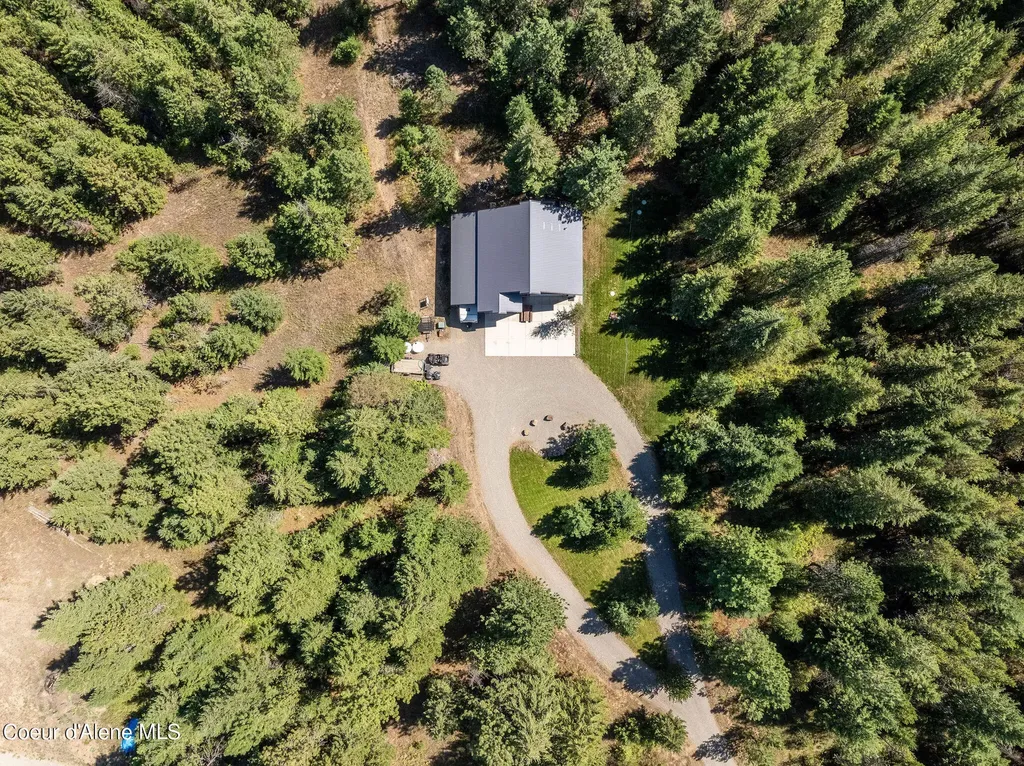 645 Cardinal Lane Spirit Lake ID 83869