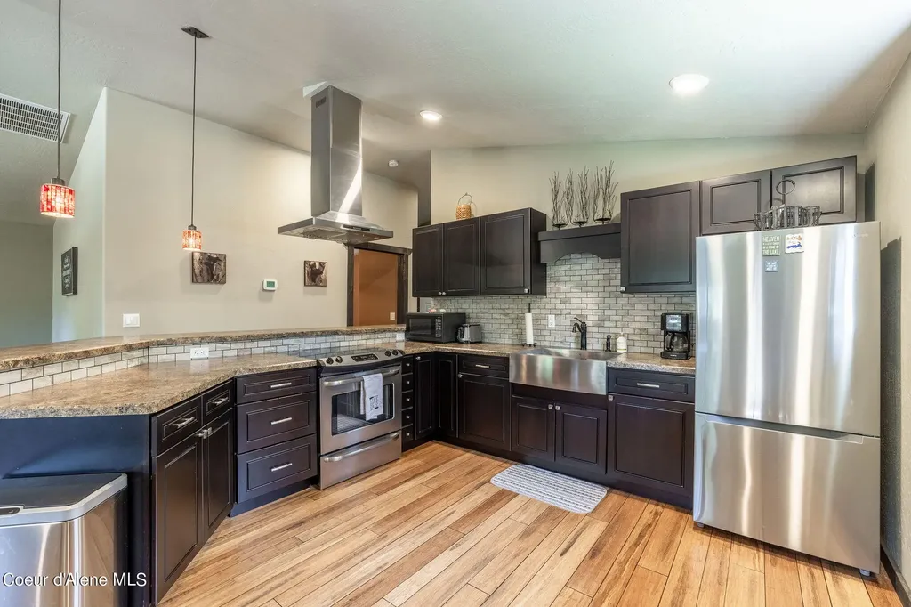 645 Cardinal Lane Spirit Lake ID 83869