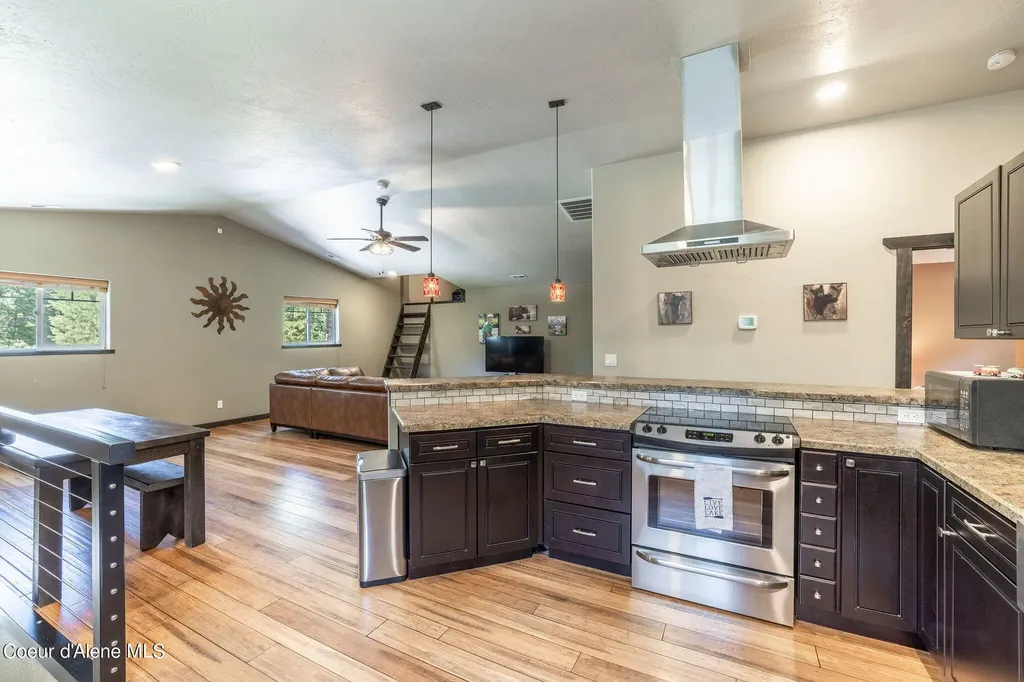 645 Cardinal Lane Spirit Lake ID 83869