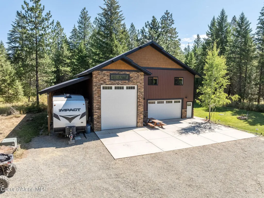 645 Cardinal Lane Spirit Lake ID 83869