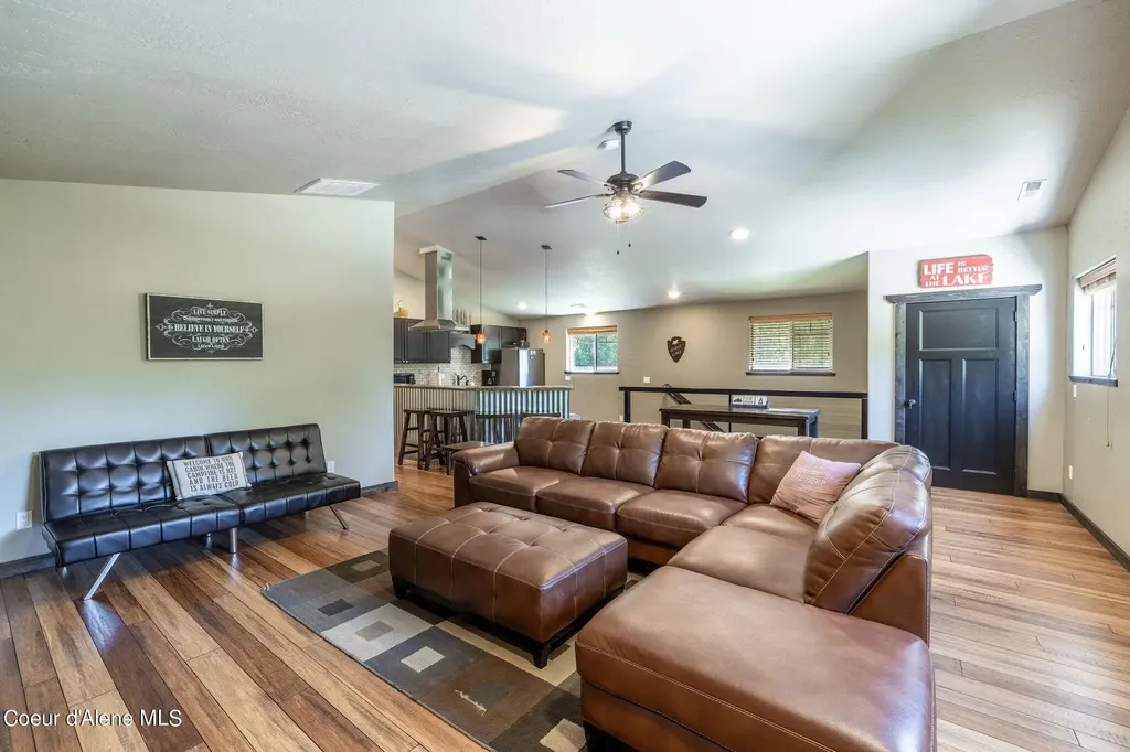 645 Cardinal Lane Spirit Lake ID 83869