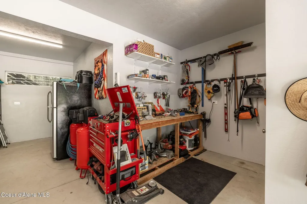 645 Cardinal Lane Spirit Lake ID 83869