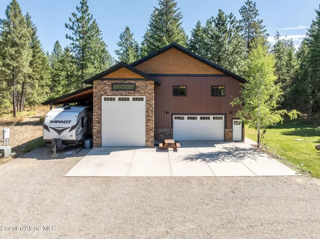 645 Cardinal Lane Spirit Lake ID 83869